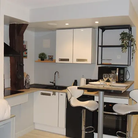 Apartment L'escale, Studio, Hyper-center Historique, Netflix Laval (Mayenne)