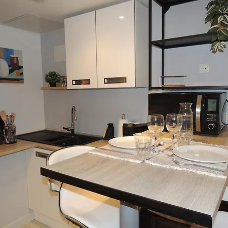 Apartment L'escale, Studio, Hyper-center Historique, Netflix Laval (Mayenne)